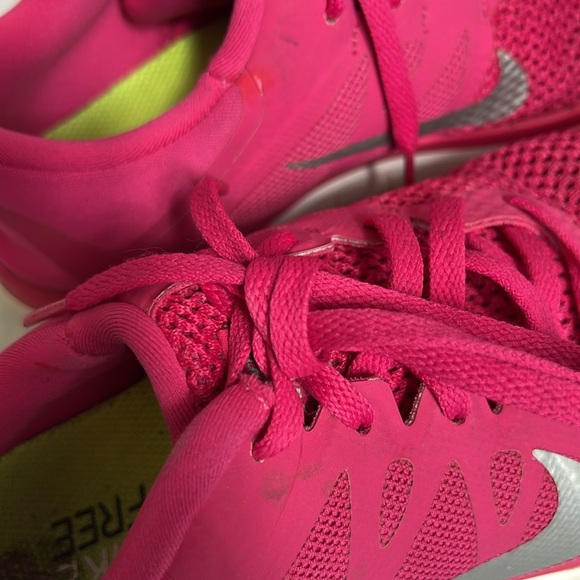 Women’s Nike Classic Free RN Training Running Shoes Size 7.5  Pink/Silve… - Picture 11 of 11